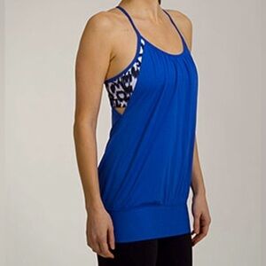 LULULEMON No Limits Blue Tank Top Bra Size 4